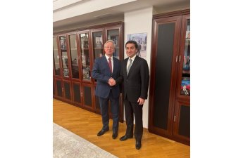 Hikmət Hacıyev Bakıda Lavrovun müavini ilə regional və beynəlxalq məsələləri müzakirə edib