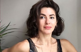 Nəsrin geyimi ilə diqqət çəkdi - FOTOLAR