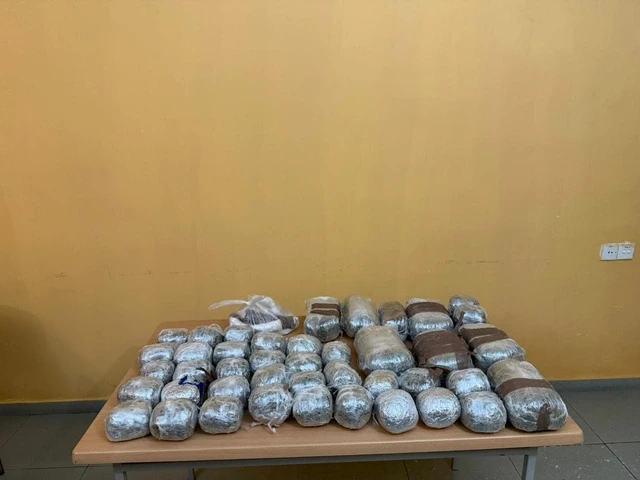 Пресечена попытка ввоза крупной партии наркотиков из Ирана в Азербайджан-ФОТО