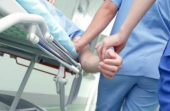 Gəncədə 22 yaşlı oğlan kəsici alətdən xəsarət aldı