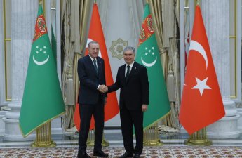 Ərdoğan Aşqabadda Qurbanqulu Berdiməhəmmədovla görüşüb