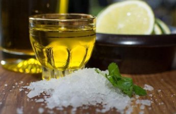 Zeytun yağına niyə duz əlavə olunur? - aromanı tamamilə dəyişdirən sirr