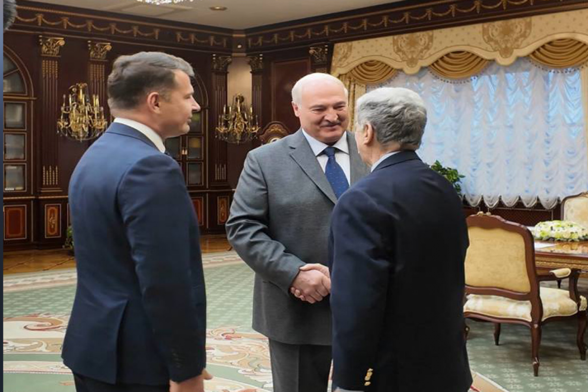 Lukaşenko ABŞ-ın Belarus üzrə xüsusi elçisi ilə görüşdə 