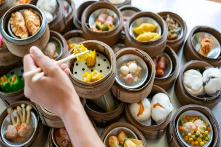 Kişi arvadını həddindən artıq yediyinə görə məhkəməyə verdi