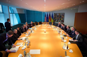 Ağ Ev Berlində Zelenski ilə danışıqları məhsuldar adlandırıb