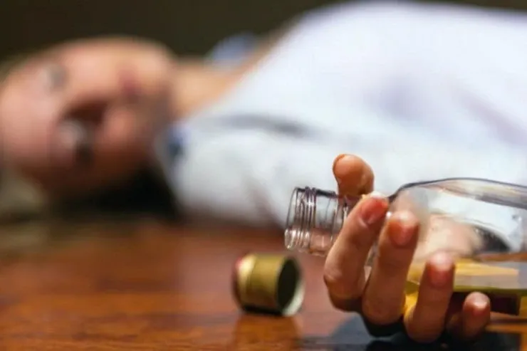 Bakıda sirkə turşusu içən qadın öldü