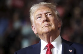 Trampı məhkəməyə verdilər