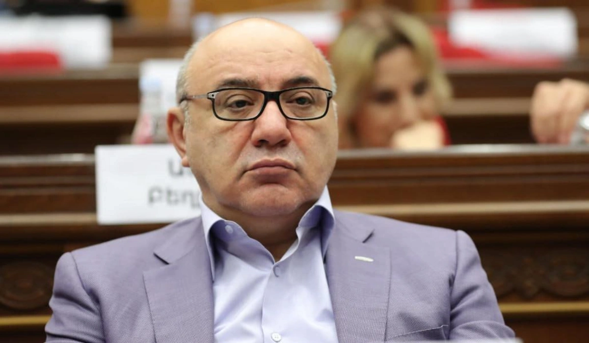 Ermənistanın Rusiyadakı səfiri ölkəsinin Daxili İşlər Nazirliyini məhkəməyə verdi