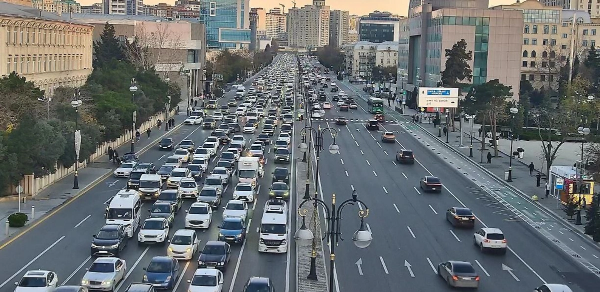 Bakının bu küçələrində sıxlıq var - SİYAHI