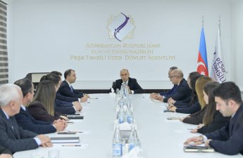 Peşə Təhsili üzrə Dövlət Agentliyinin yeni direktoru kollektivə təqdim olunub