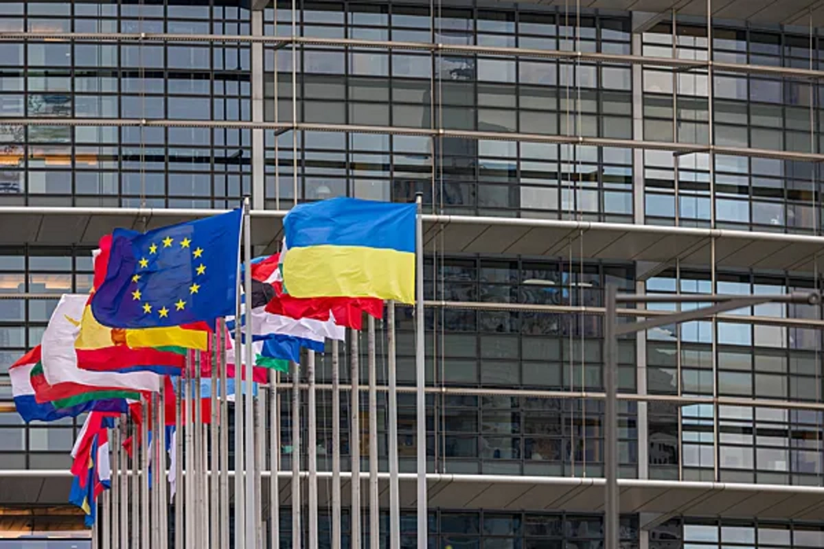 Три страны юридически отказались финансировать Киев