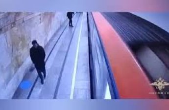 Неизвестный напал на пассажиров метро в Тайбэе: двое погибших