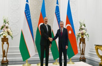 Şavkat Mirziyoyev Prezident İlham Əliyevi təbrik edib