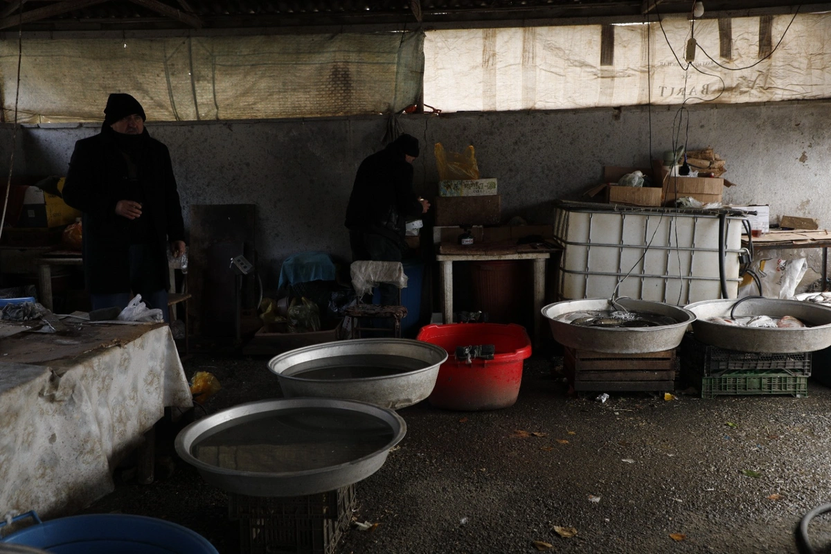 AQTA Şirvanda yerləşən bazarda nöqsanlar aşkar etdi - VİDEO