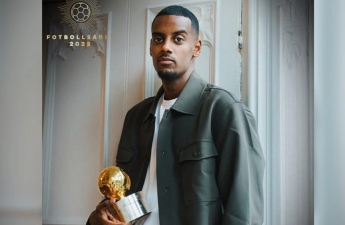 Aleksandr İsak İsveçdə ilin ən yaxşı futbolçusu seçilib