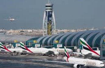СМИ: В аэропорту Дубая задержали и отменили более 200 рейсов