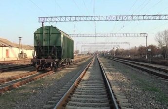 Dərsdən qayıdanda vaqonun üstünə çıxıb şəkil çəkdirmək istəyibmiş... - VİDEO