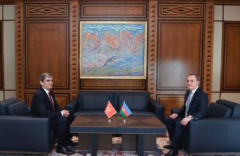 Ceyhun Bayramovla monteneqrolu həmkarı arasında təkbətək görüş başladı