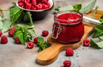 Putin onlara mürəbbə və şokolad dolu SƏBƏT GÖNDƏRDİ