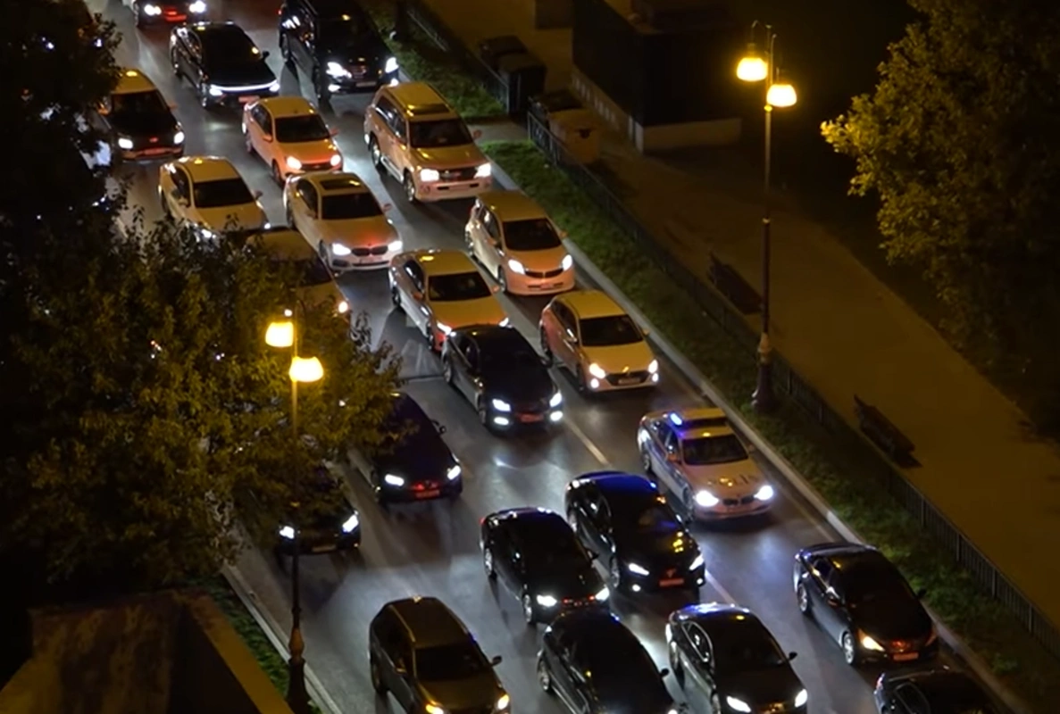 Gecə saatlarında səs-küy salanlara XƏBƏRDARLIQ: Cərimələr tətbiq ediləcək