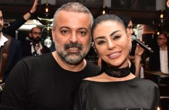 Həyat yoldaşına təyyarə hədiyyə etdi