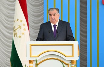 Emoməli Rəhmon Prezident İlham Əliyevi təbrik edib