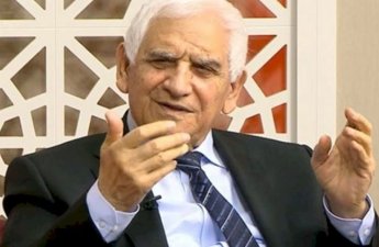 Xəstəxanada olan Xalq şairinin durumu necədir? - Köməkçisindən açıqlama