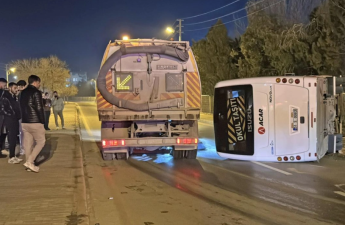 Türkiyədə yol qəzasında 13 nəfər xəsarət alıb