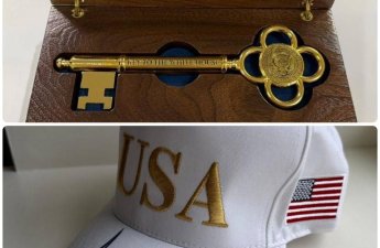 Трамп передал Токаеву ключ от Белого дома