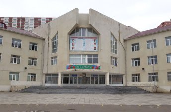 308 nömrəli məktəbdə uşaqlar 