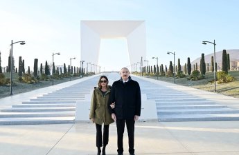 İlham Əliyev Xankəndidə Zəfər parkının açılışında iştirak edib - YENİLƏNİB + FOTOLAR