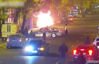 Bakıda maşın yandı - VİDEO