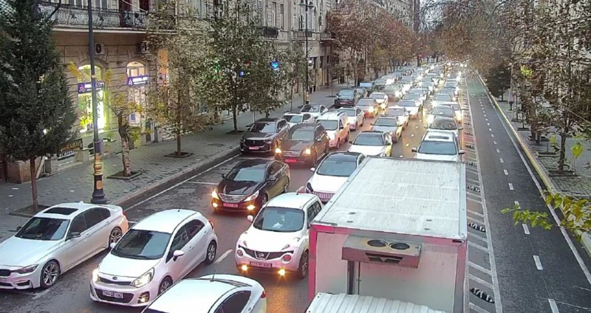 Bakının bu küçələrində sıxlıq var - SİYAHI