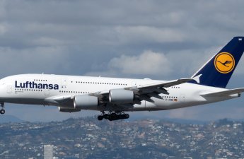 Самолет Lufthansa совершил экстренную посадку в Алматы из-за смерти пассажира