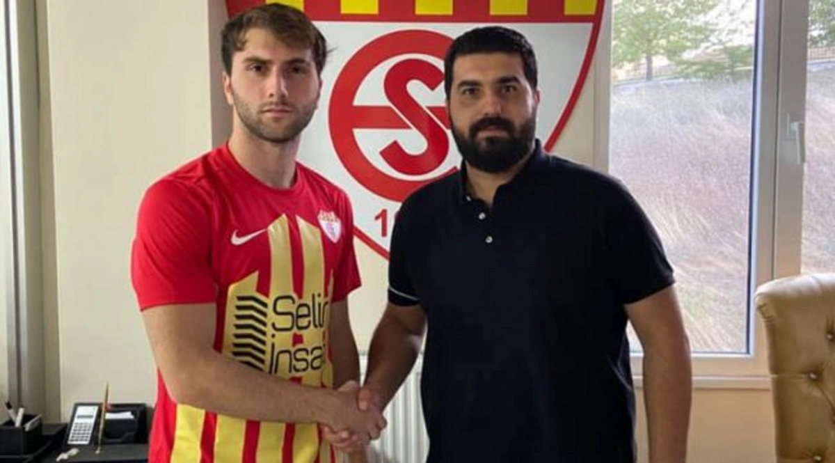 Azərbaycan yığmasının sabiq futbolçusu Türkiyədə saxlanıldı