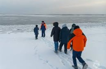 В Якутии по меньшей мере два человека погибли, провалившись под лед