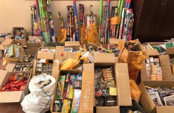 Pirotexniki vasitələr satan 20 nəfər saxlanılıb