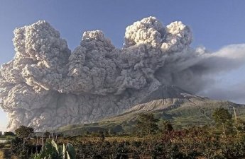 İtaliyada Etna vulkanı yenidən aktivləşdi