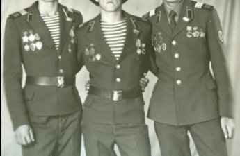 Tənbəlliyi dəstəkləyən yeganə ordu...