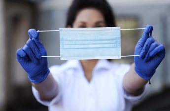 Минздрав призывает граждан носить маски