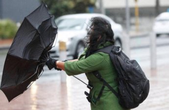 В Азербайджане в связи с ветреной погодой объявлены желтое и оранжевое предупреждения