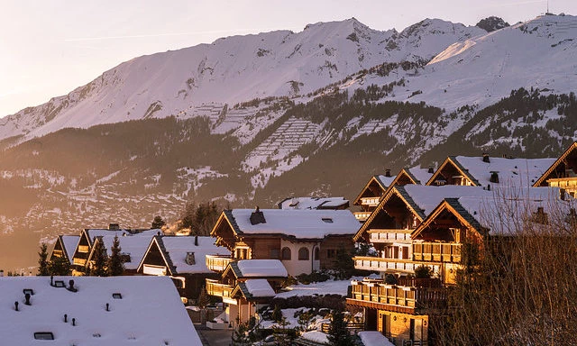 Взрывы на курорте в Швейцарии: десятки погибших, около 100 раненых-ОБНОВЛЕНО-ФОТО-ВИДЕО