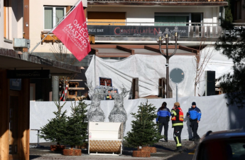 İtaliya səfiri İsveçrədə bardakı yanğına fişəngin səbəb olduğunu ehtimal edir