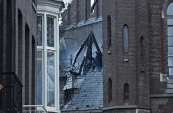 Amsterdamda təxminən 150 illik kilsə yanıb
