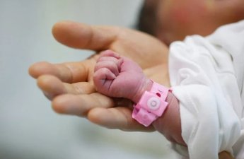 Uşaq acından öldü, ailəsi tutuldu