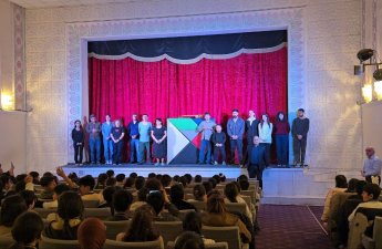 Bakı Uşaq və Gənclər teatrı insanları tamaşa ilə narkomaniya və QİÇS-ə qarşı mübarizəyə çağırdı - FOTO
