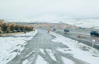 İsmayıllı yolu buz bağladı, uzun tıxac yarandı