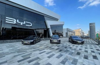 Tesla официально уступила лидерство на рынке электромобилей китайской компании BYD