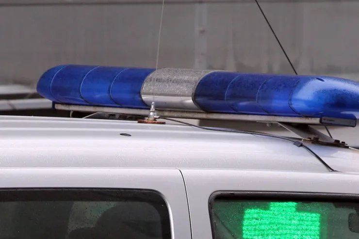 Qadın kimi bəzənib gizlənirdi: axtarışda olan polis tutuldu