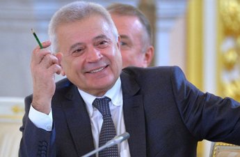 Ötən il rusiyalı milyarderlərin sərvəti artıb - İlk onluqda Vahid Ələkbərov da var